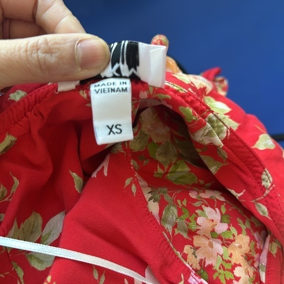 Yumi Kim Red Floral One Shoulder Dress - Picture 9 of 9